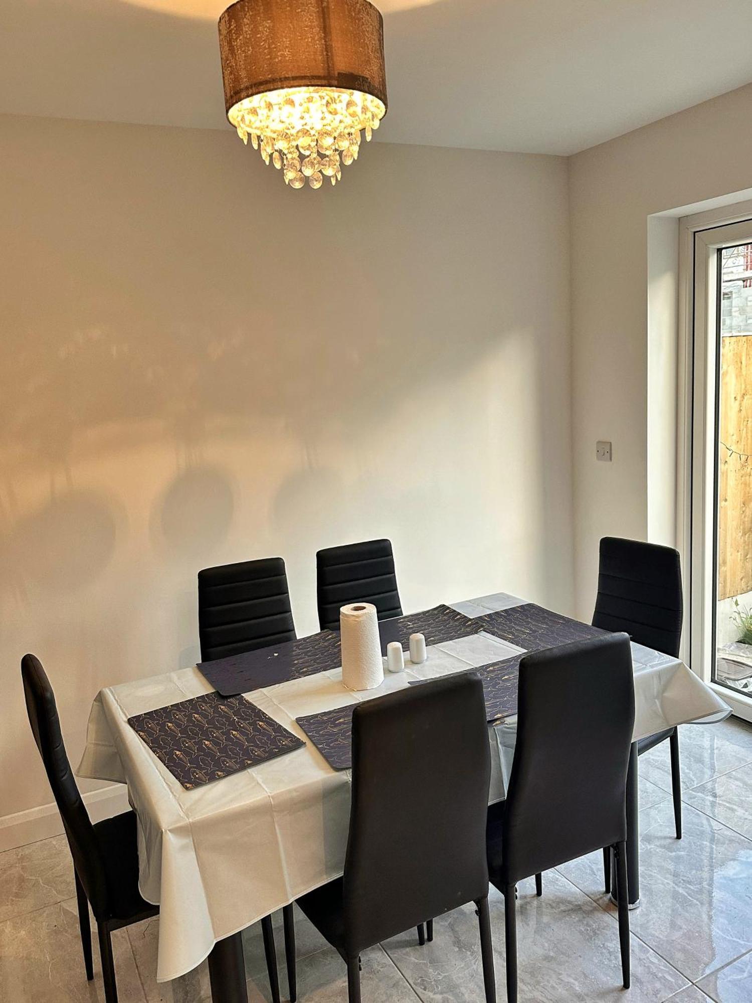 Your Perfect Home Away From Home Cork Kültér fotó